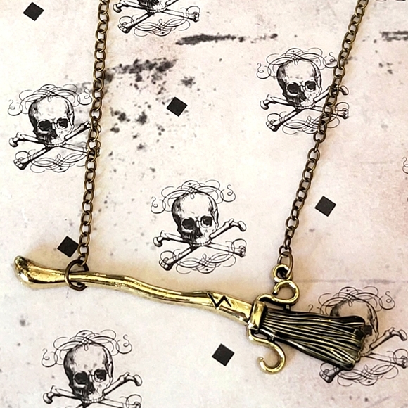 Jewelry - Broomstick Necklace